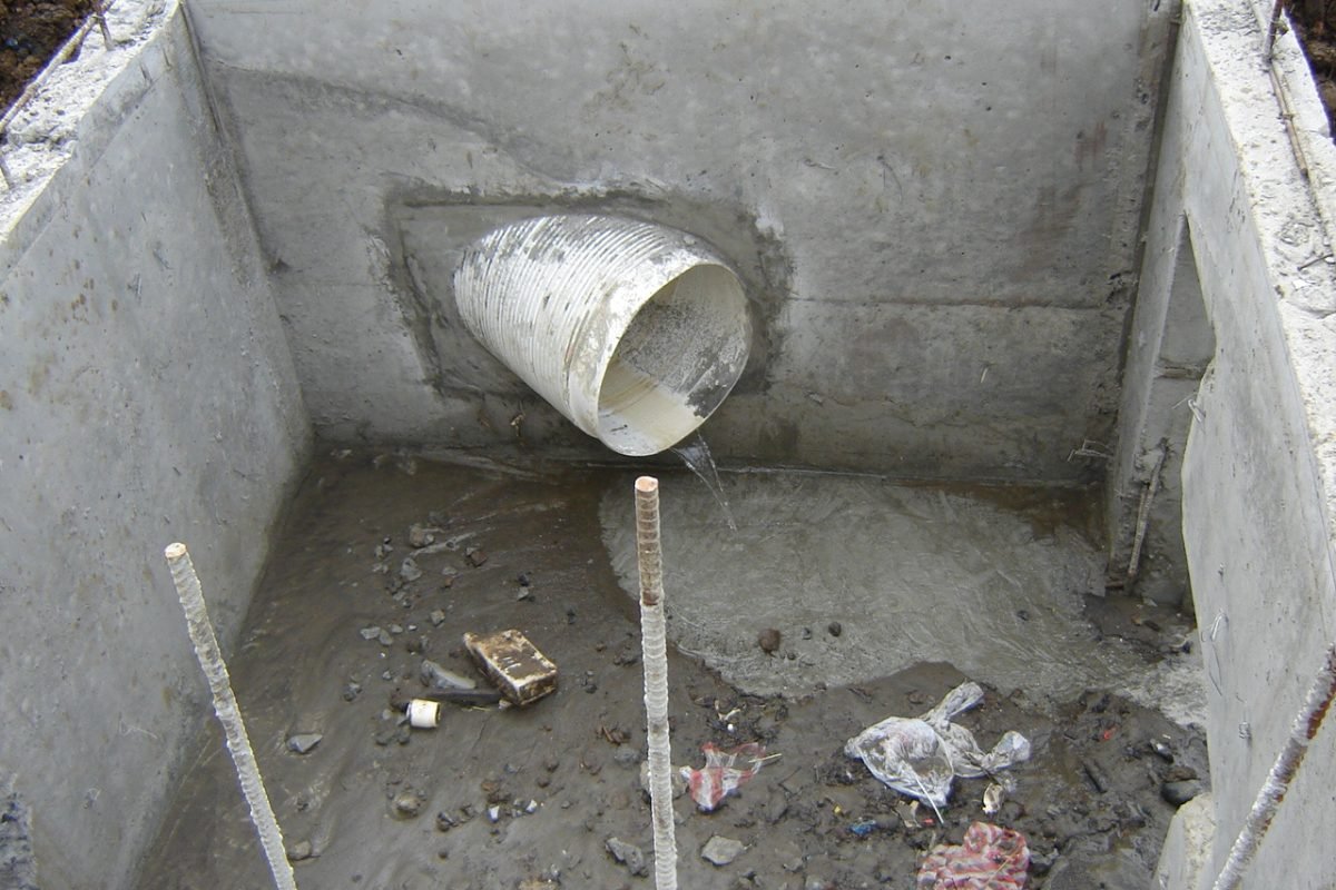 COLECTORA EN CAJON SANITARIO