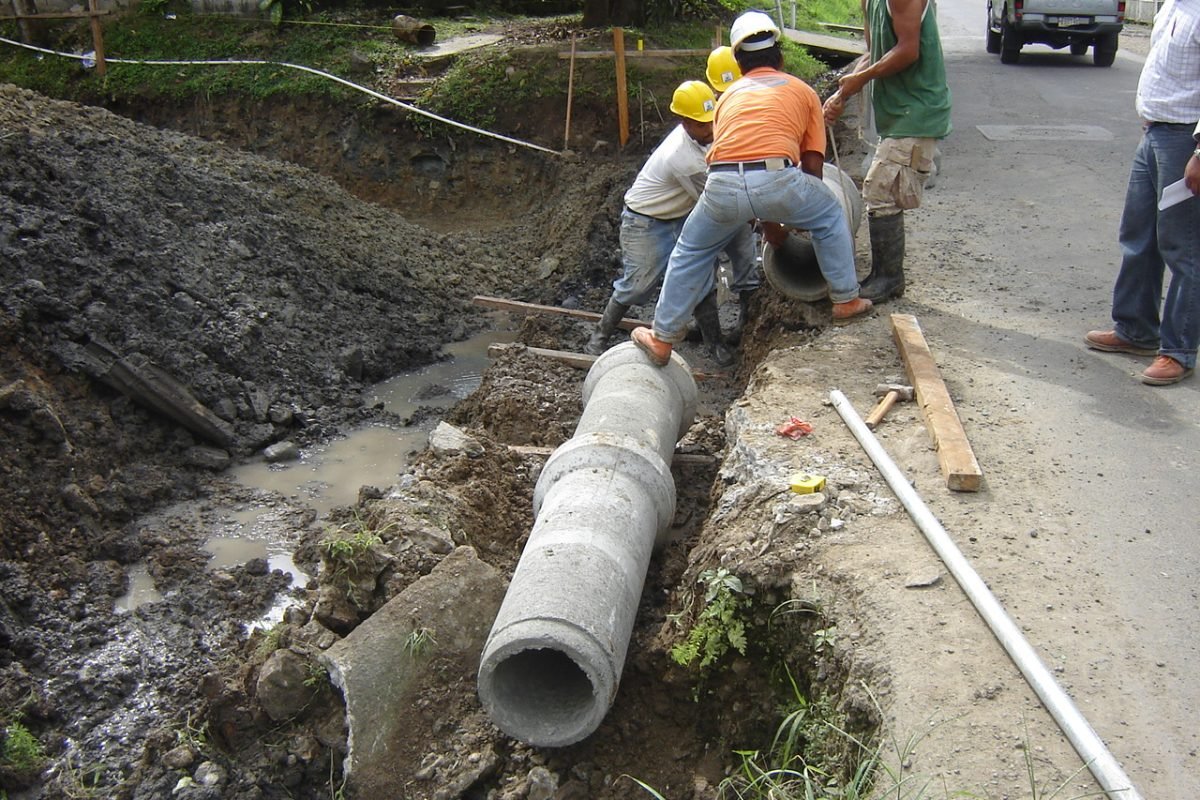 INSTALACION DE ALCANTARILLAS FRONTAL